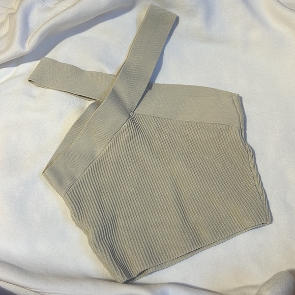 Babaton sculpt knit criss cross top - Picture 2 of 3